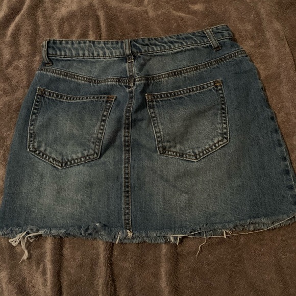 Mini jean skirt - Picture 2 of 2